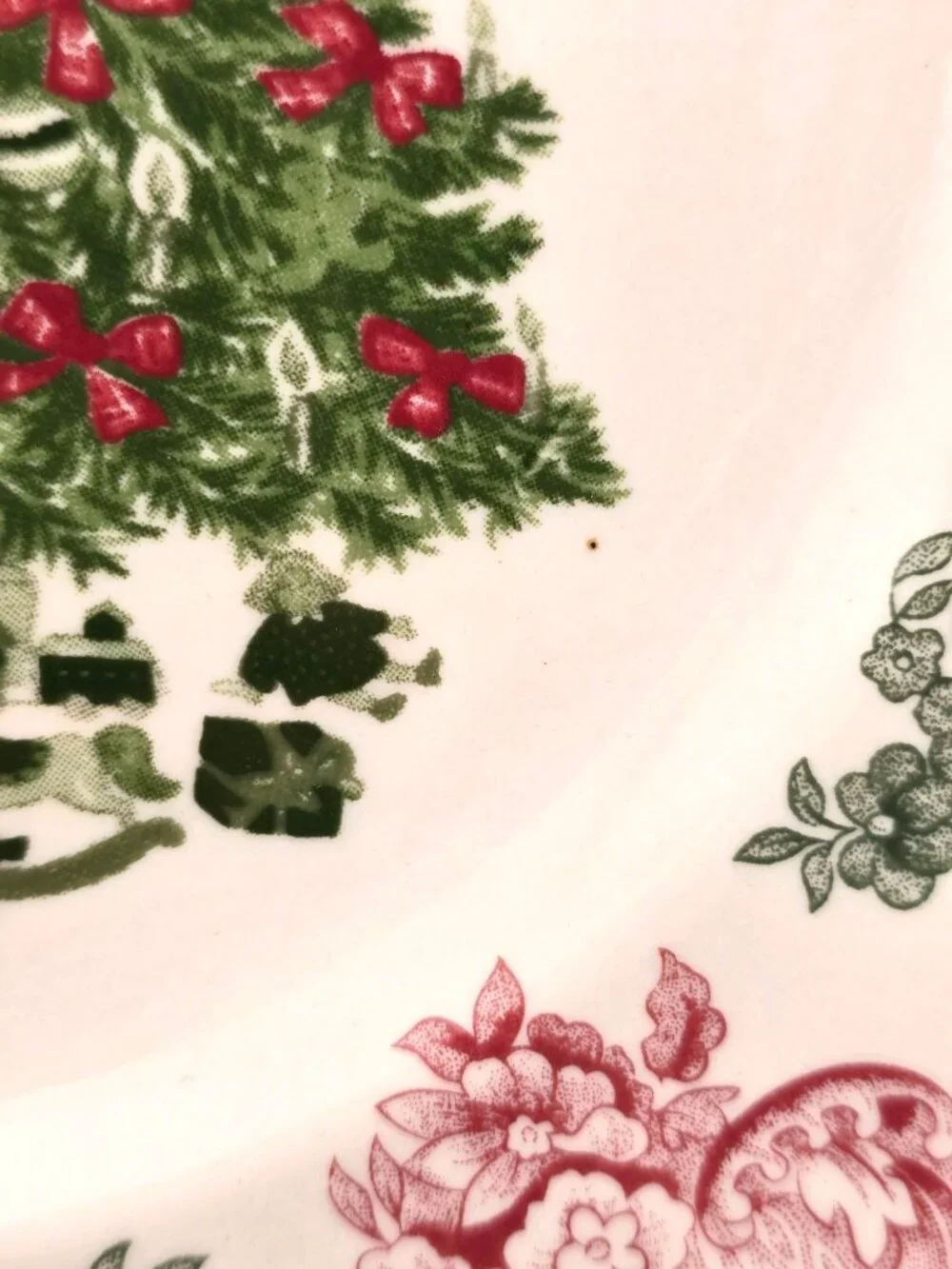 Johnson Brothers Old Britain Castles Pink Christmas 10.5